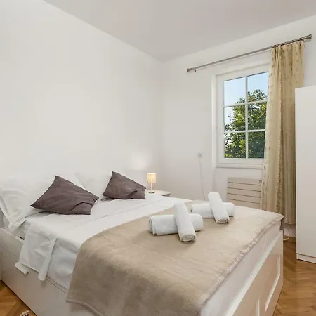 Kantrida Home Rijeka Exterior photo